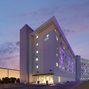 Holiday Inn Express Bengaluru Whitefield Itpl By Ihg
